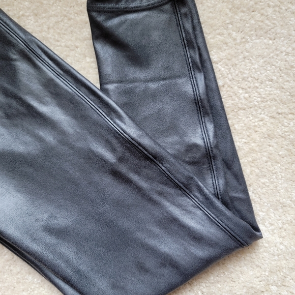 SPANX faux Leather Leggings size M, Xs - Picture 6 of 7